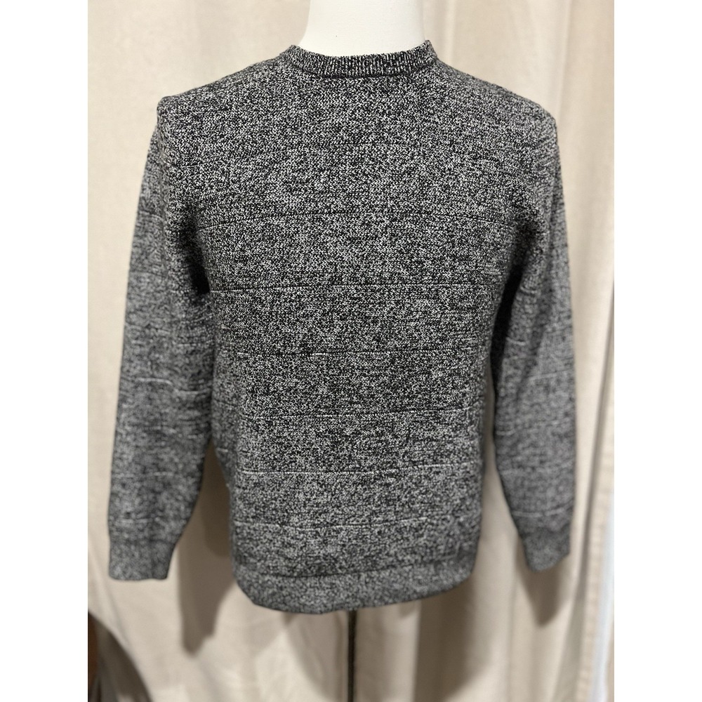 Newear Gray Sweater Size Medium